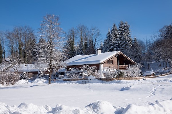 snowed in house